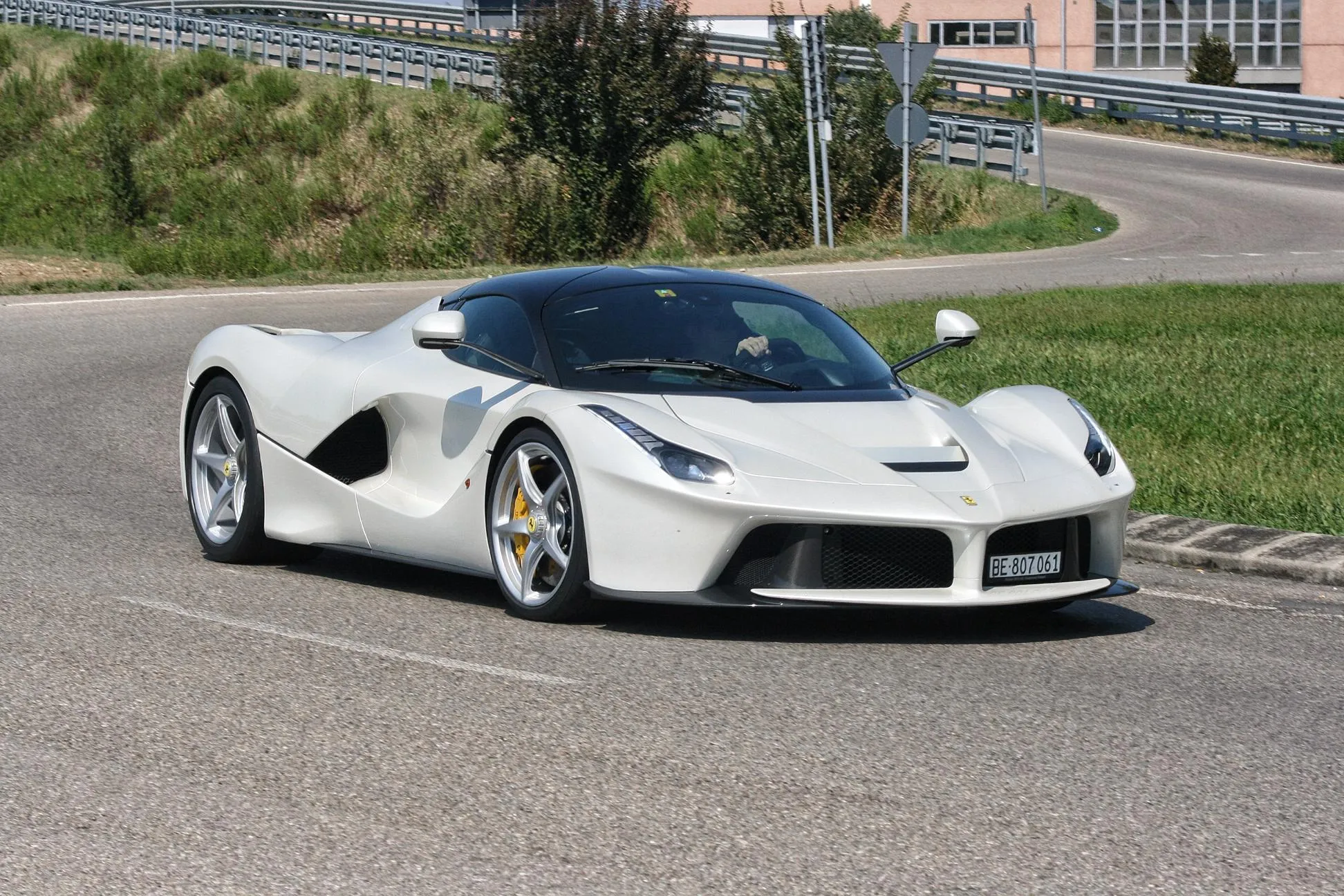 Rent Luxury Cars Miami | OZ-MIAMI LUXURY